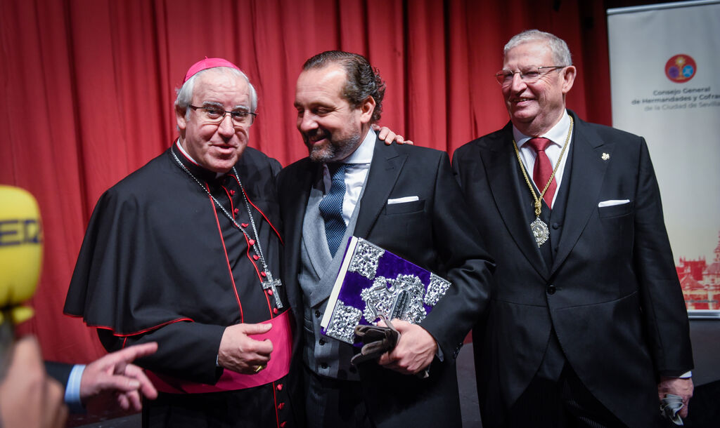 La proclamation de la Semaine Sainte par Enrique Casellas, en images