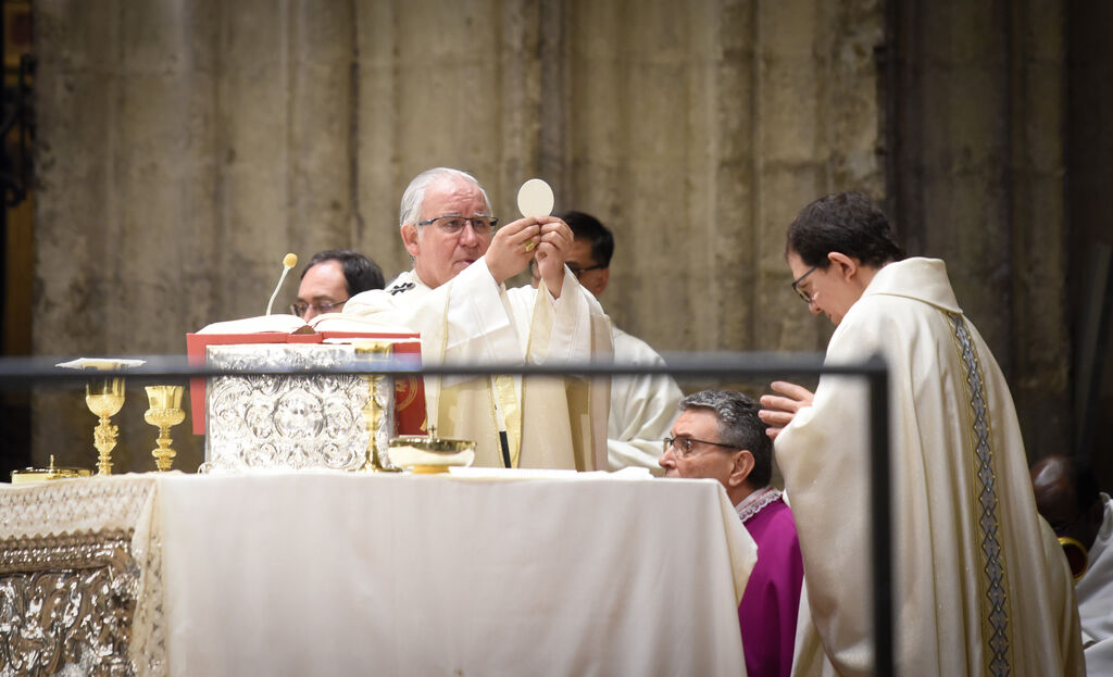 Photographies d'une Fête-Dieu inhabituelle à Séville