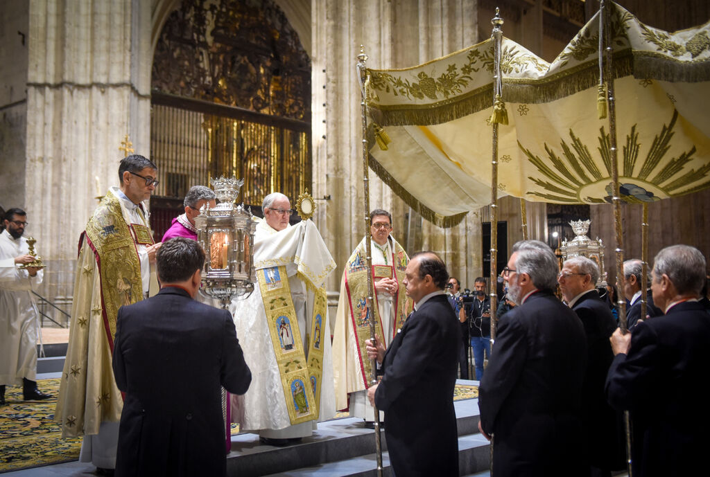 Photographies d'une Fête-Dieu inhabituelle à Séville