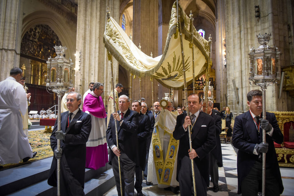 Photographies d'une Fête-Dieu inhabituelle à Séville