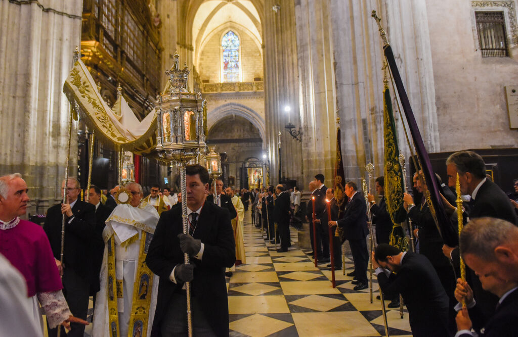 Photographies d'une Fête-Dieu inhabituelle à Séville