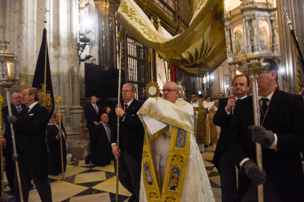 Photographies d'une Fête-Dieu inhabituelle à Séville