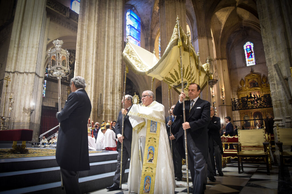 Photographies d'une Fête-Dieu inhabituelle à Séville