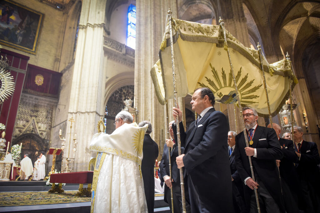 Photographies d'une Fête-Dieu inhabituelle à Séville