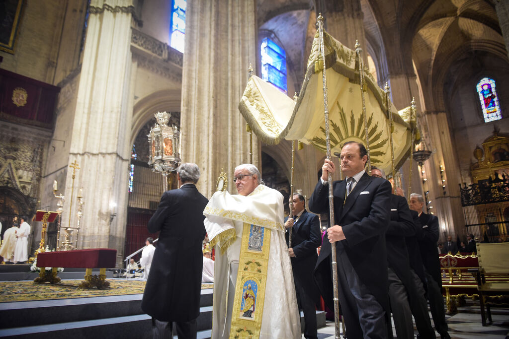 Photographies d'une Fête-Dieu inhabituelle à Séville