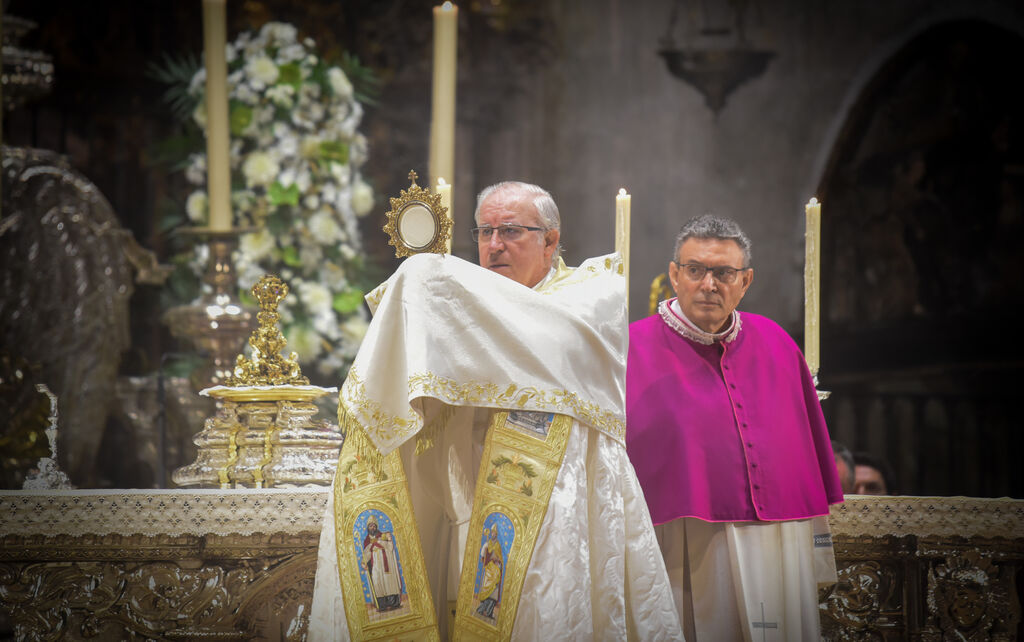 Photographies d'une Fête-Dieu inhabituelle à Séville