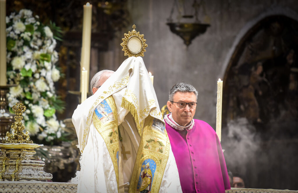 Photographies d'une Fête-Dieu inhabituelle à Séville