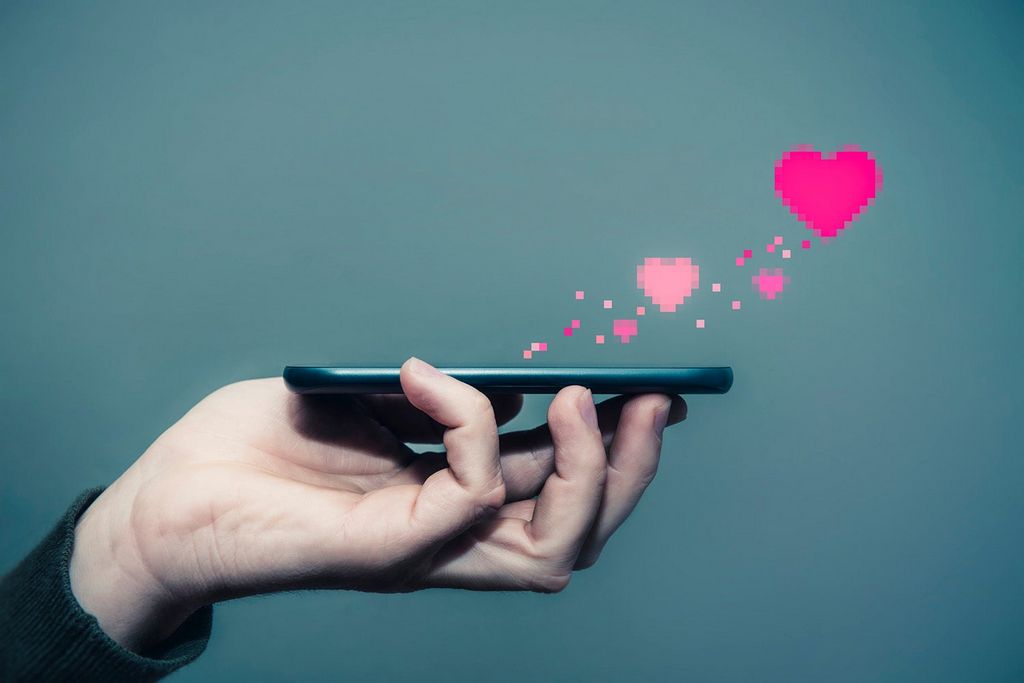Just How Can You Communicate with Ladies on Dating Website?